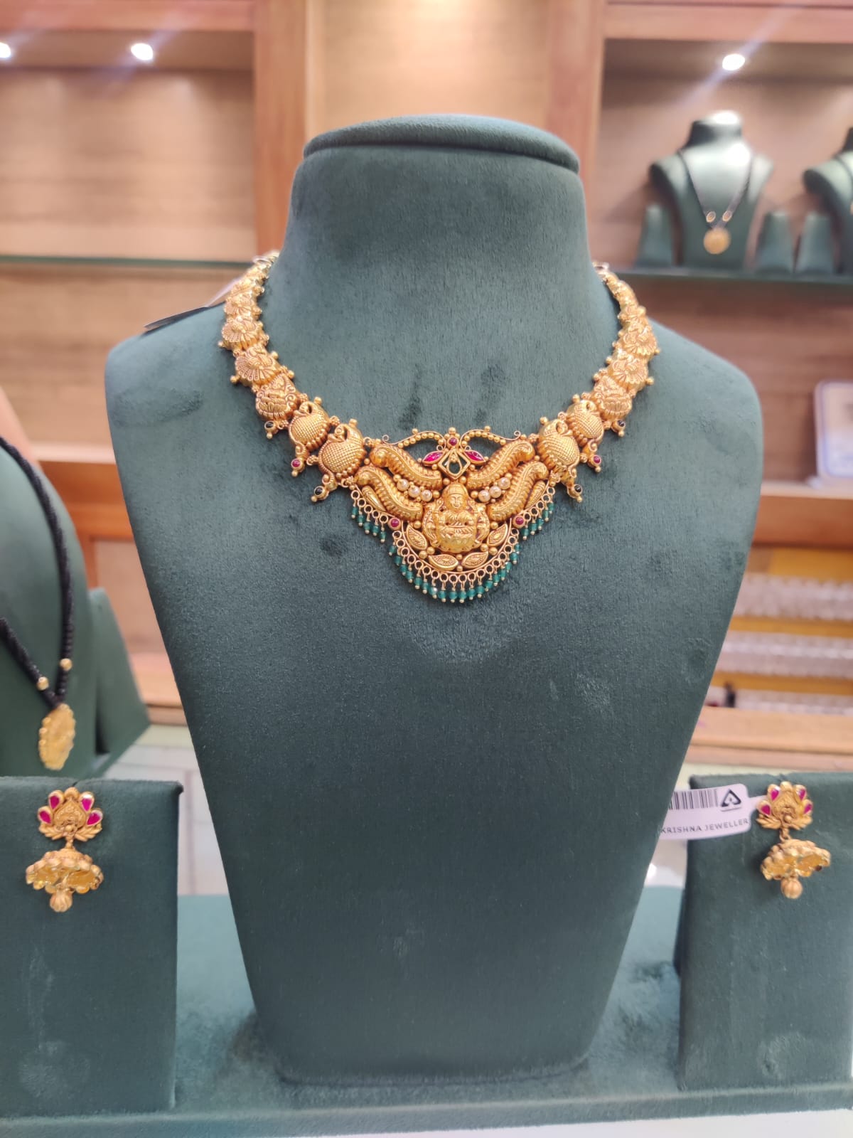 Krishna Jewellers pearl necklace